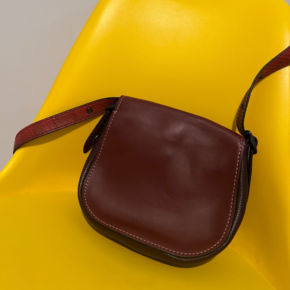 Marion/red Coach Saddlebag- 20115